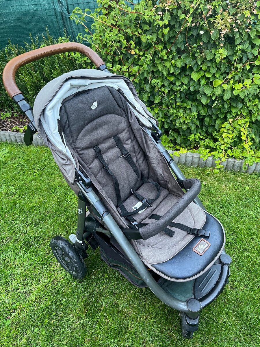 Sportovní kočárek Joie