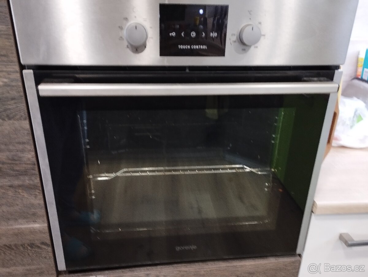 Vestavná trouba Gorenje