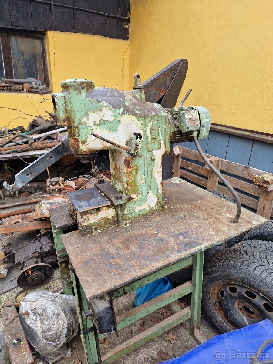 Hydraulicky lis