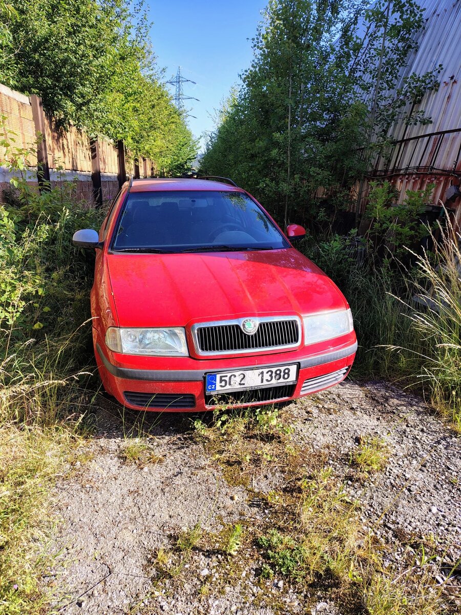 Škoda Octavia I na náhradní díly