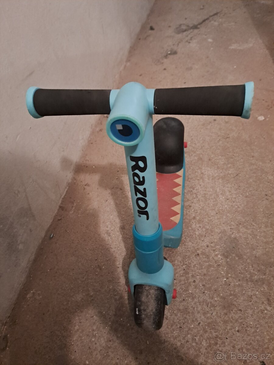 koloběžka Razor