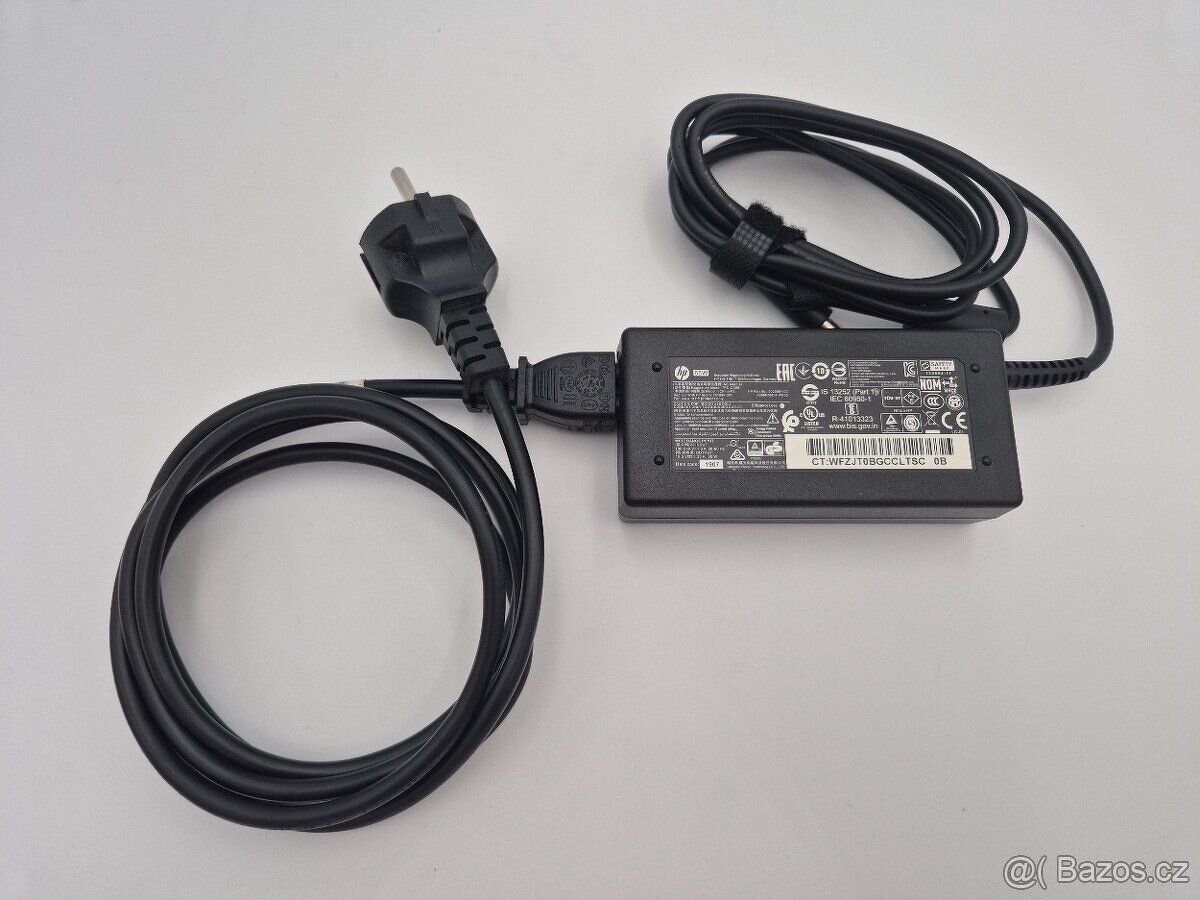 Originální HP 65W nabíjecí adaptér / zdroj k notebooku