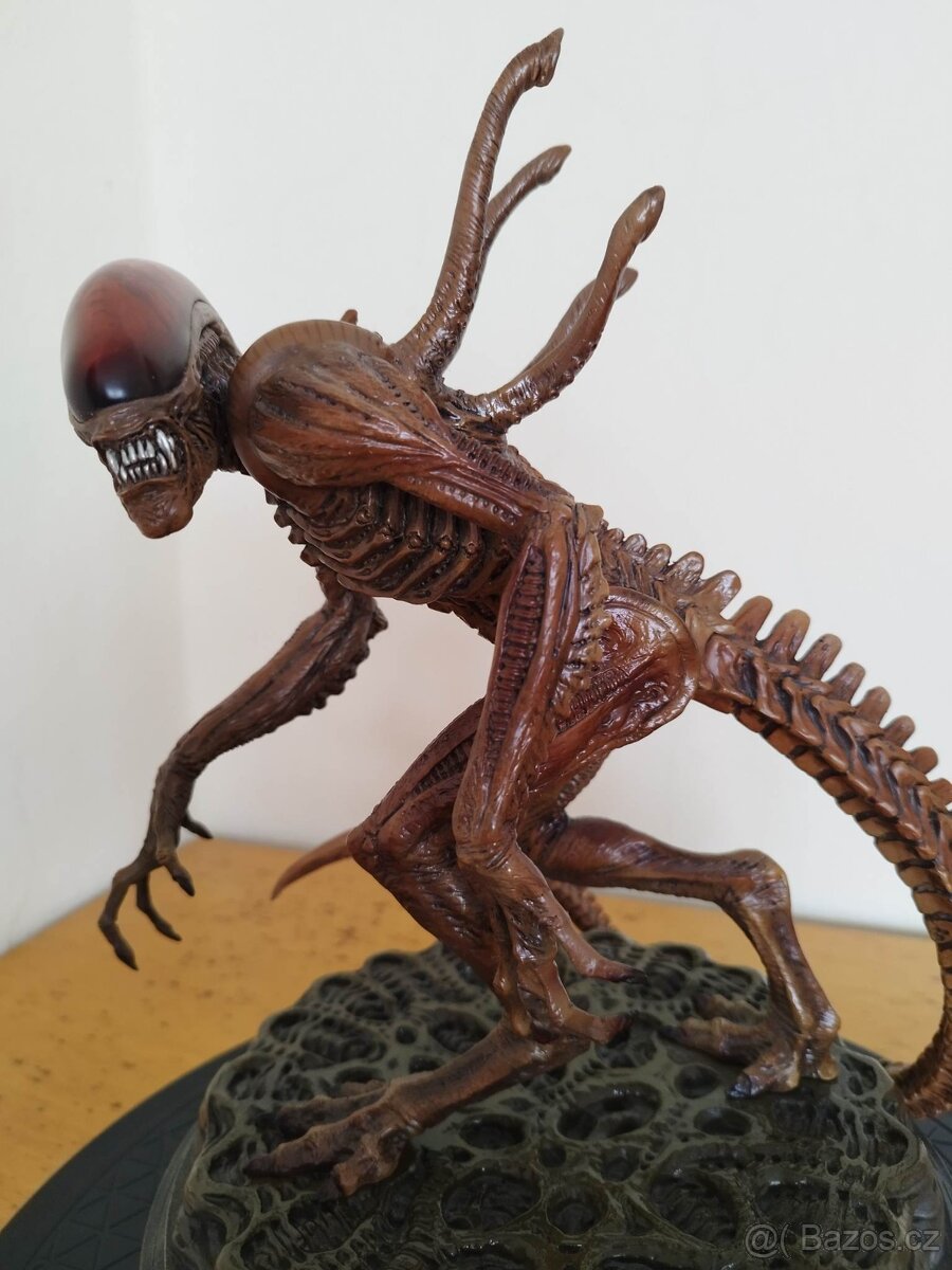Alien Resurrection Statue 38 cm Sideshow no Hot Toys