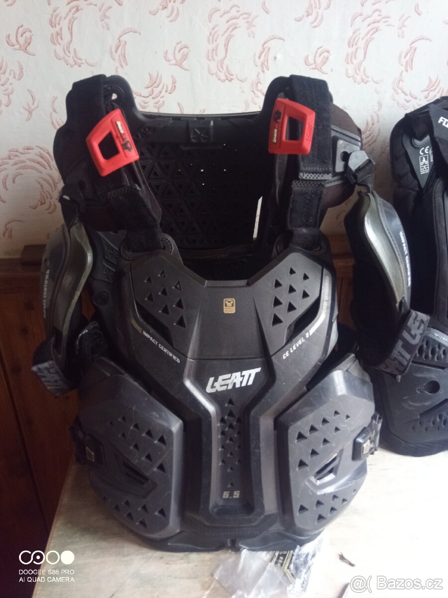 Leatt chest protektor