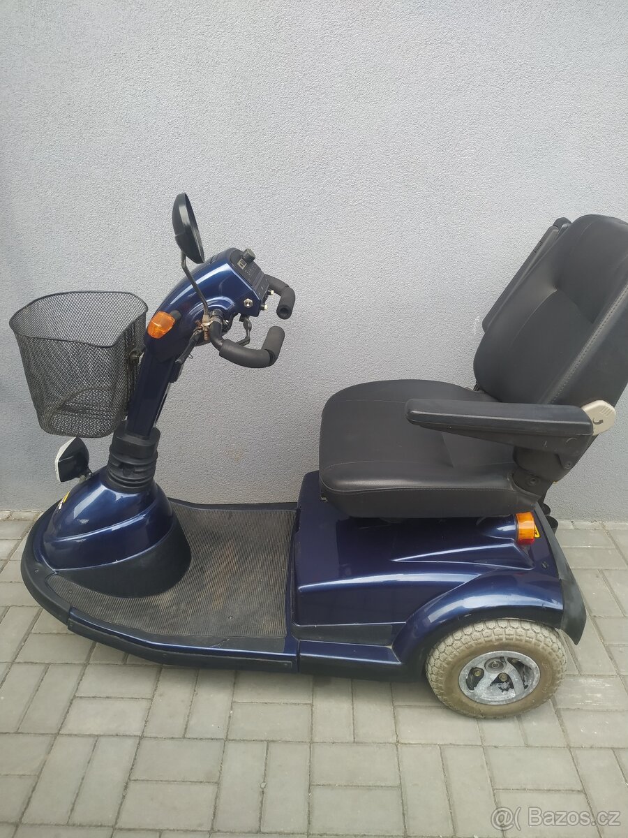 Elektrický invalidni vozík