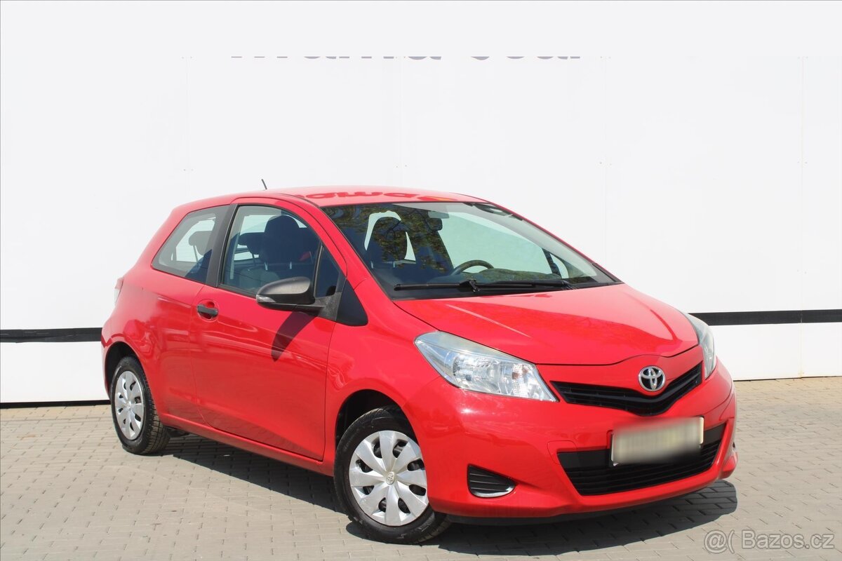 Toyota Yaris 1.0 VVT-i Entry 51kW ČR (2012)