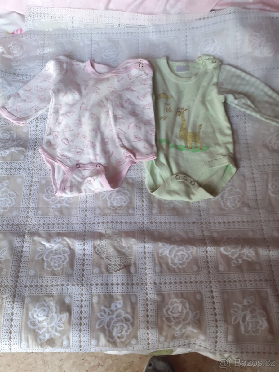 Kojenecké oblečení pro holčičku různé