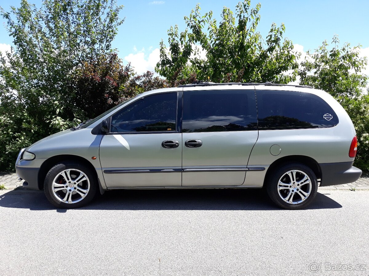 Chrysler Grand Voyager 2,5 TD