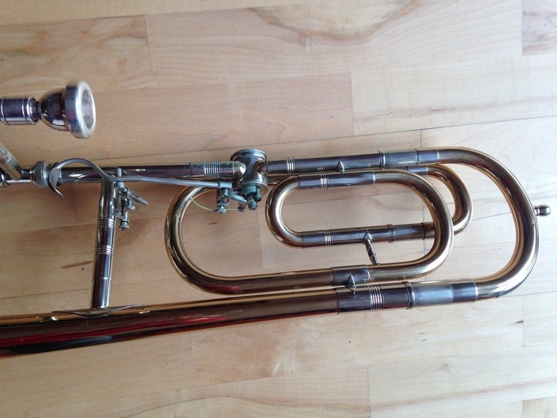 Zachovalý ventilový trombon ruční výroby Pfretzschner, taška