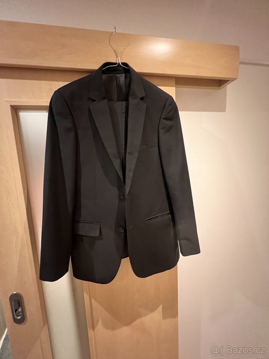 Černý panský, chlapecký oblek slim fit 2x vzaty