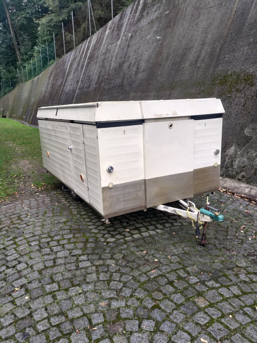 Skládací karavan Avia