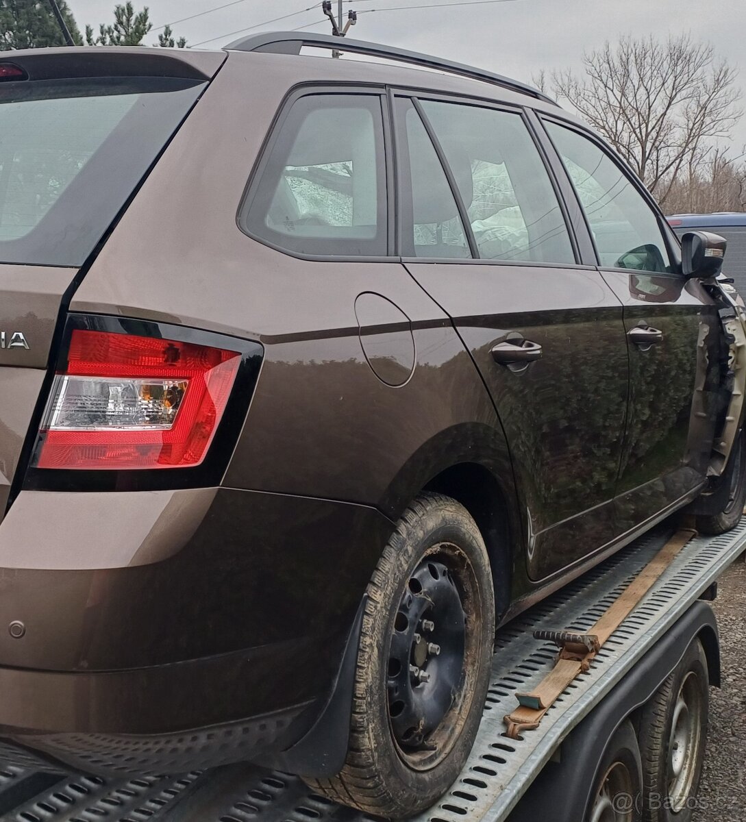 Škoda Fabia III combi dveře, víko kufru, světlo, zrcátko...