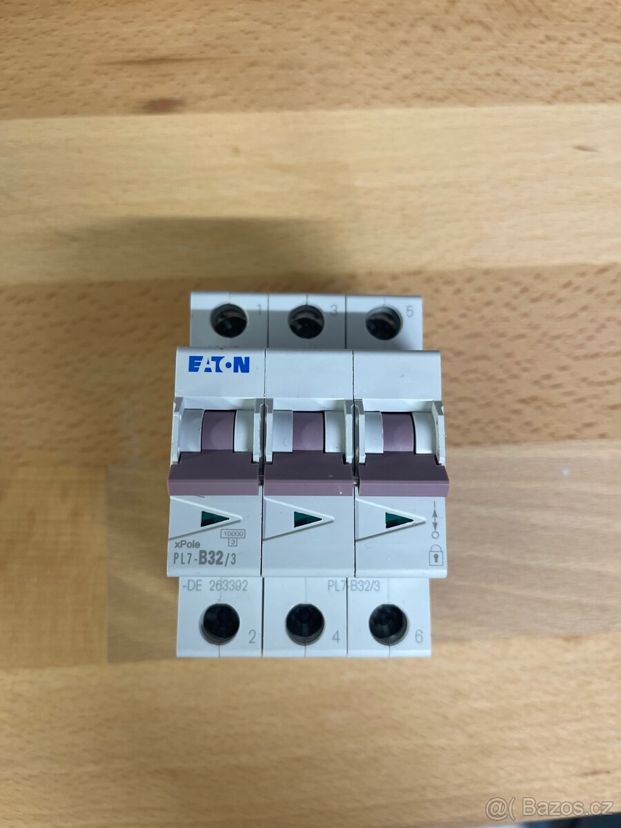 Eaton PL7 B32/3