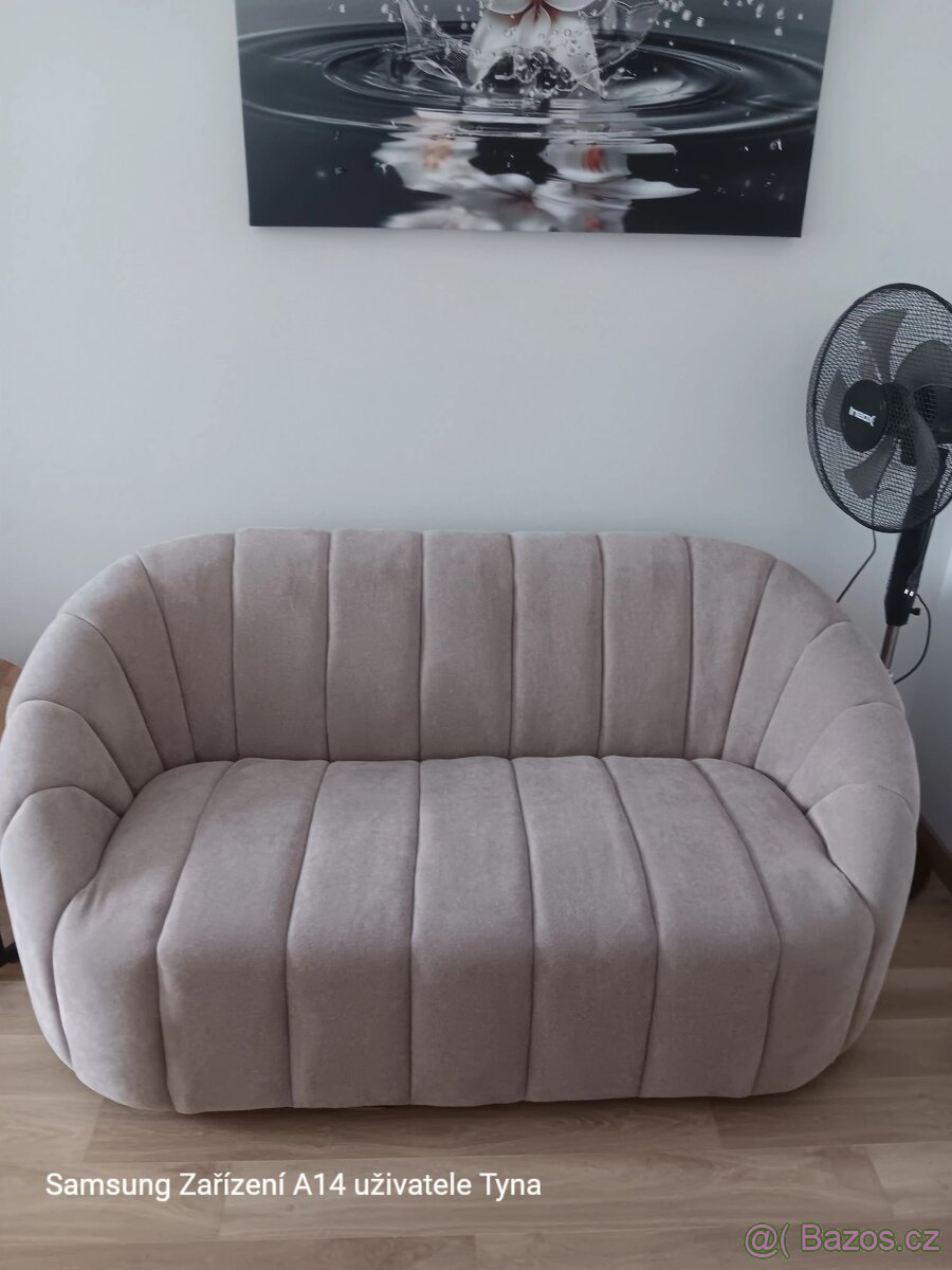 Pohovka 140 cm x 85x 43