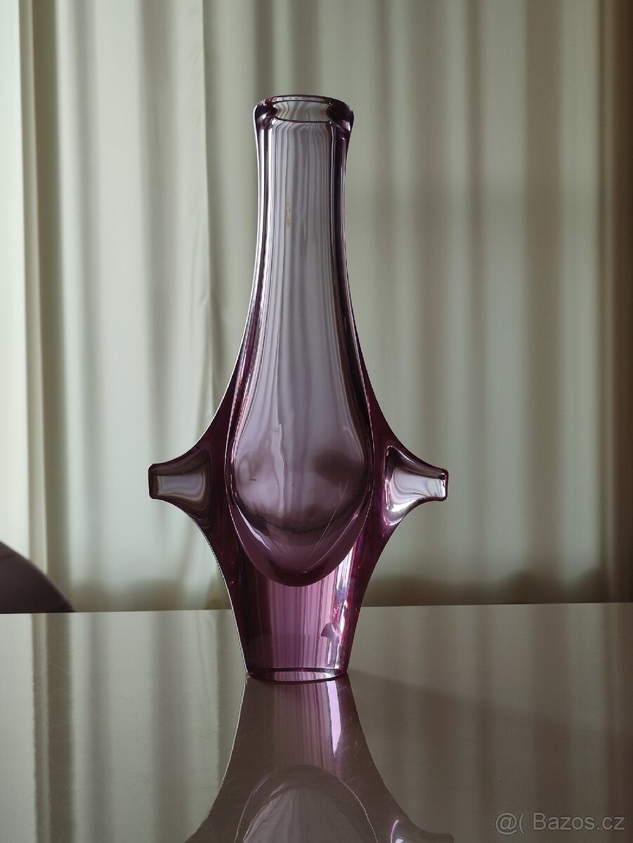 Váza designová, ŽBS, REZERVACE
