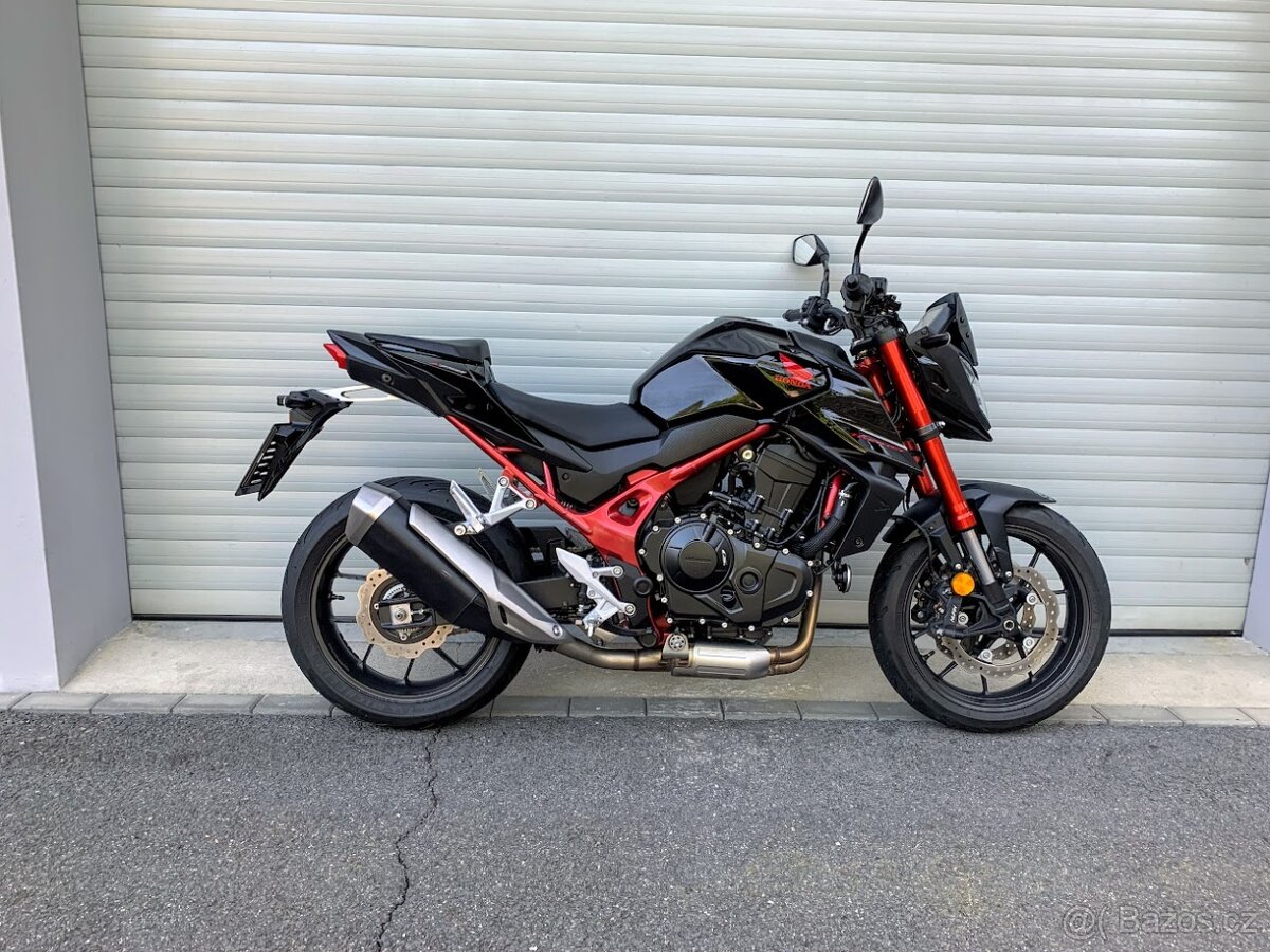 Honda CB 750 Hornet TOP STAV
