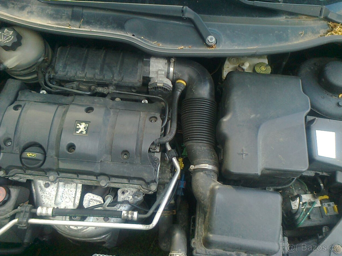 Peugeot 206 cc,1.6i,cabrio,č.met.EXL,nehavarované,jen díly