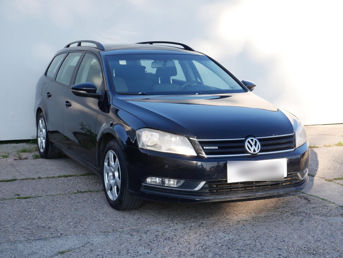 Volkswagen Passat 1.6 TDi , 77 kW nafta, 2011
