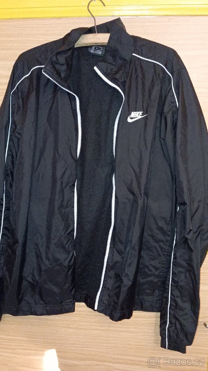Nike bunda