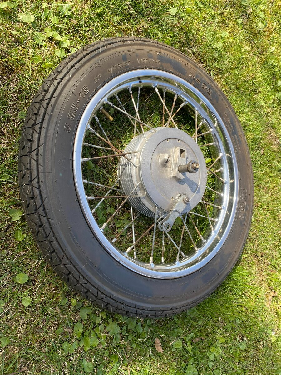 ORIGINÁL NEPOUŽITÉ PŘEDNÍ KOLO 16 NA MOTOCYKL JAWA ČZ