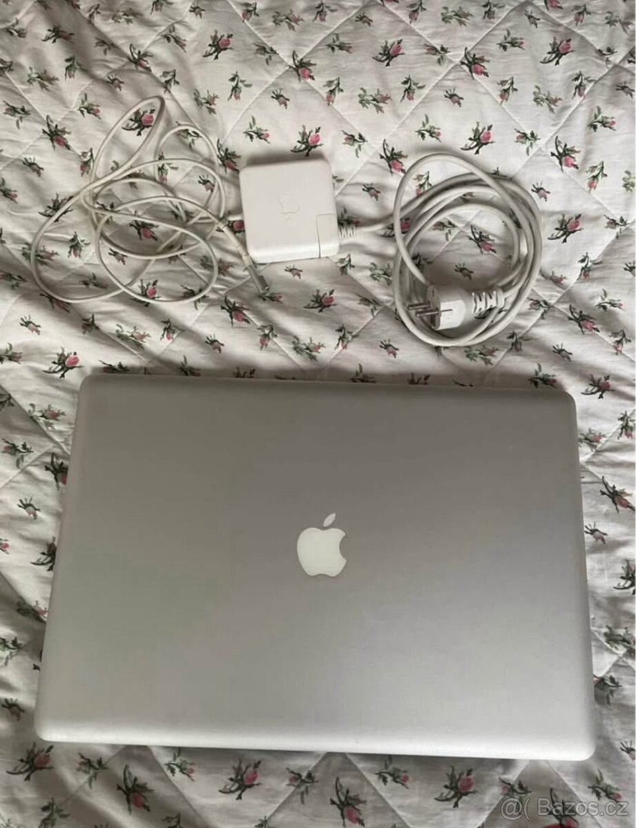 MacBook Pro 17" 2010 i7 / 16GB