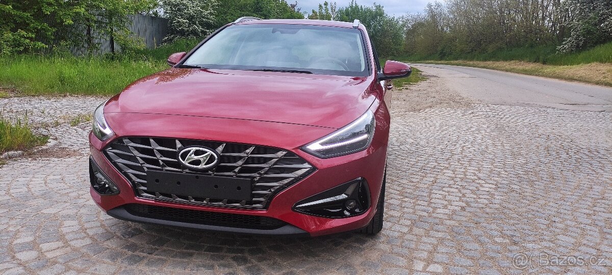 Hyundai i30 combi, r.v. 2023, 1.majitel, garážované