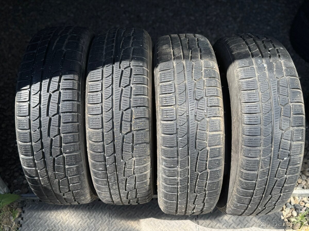 215/70/16 - Nokian zimní sada pneu