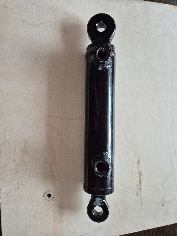 Dvojčinný hydraulický válec