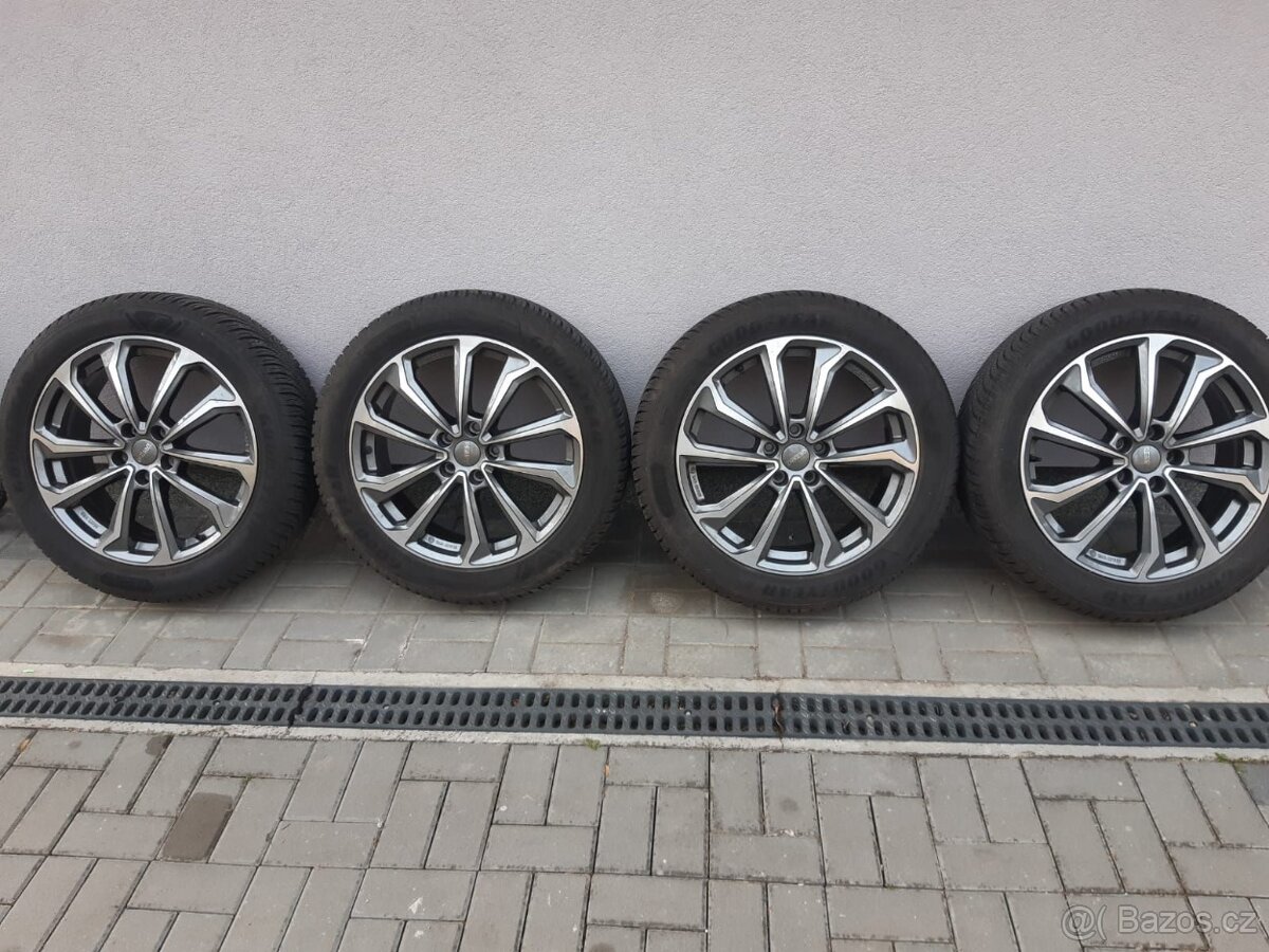 ZÁNOVNÍ Goodyear Vector 4seasons235/50 R19 + disky