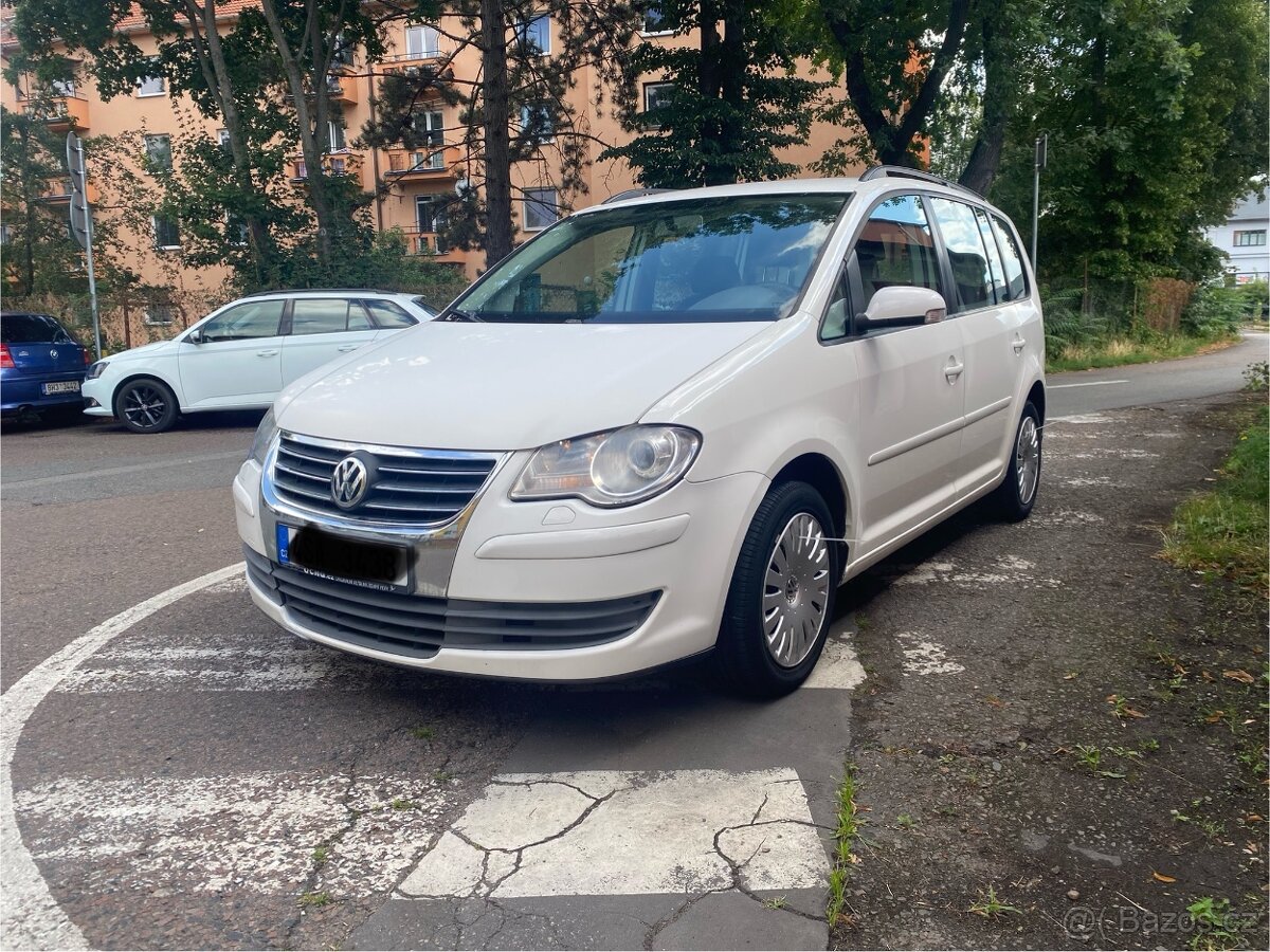 Volkswagen Touran 2.0i Benzín/CNG rok výroby 2010 200.000km