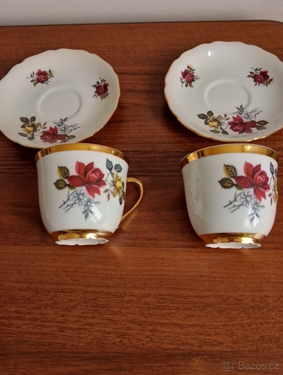 Porcelánové hrnečky a podšálky