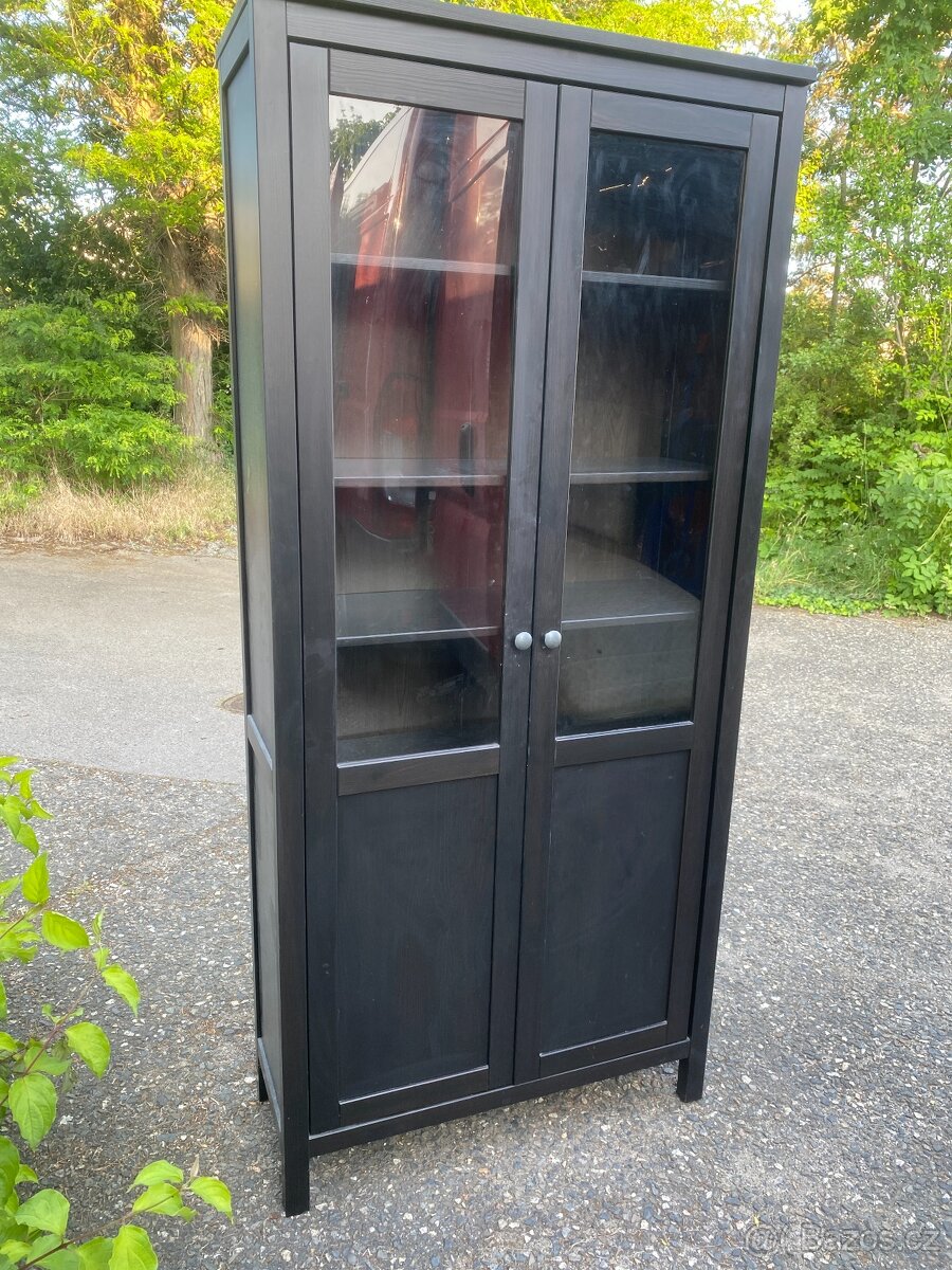 IKEA Hemnes vitrína/knihovna