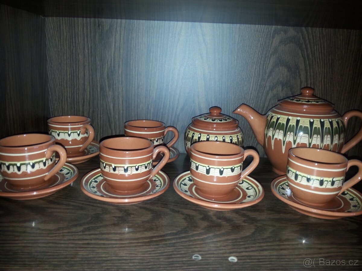 prodám keramiku a talíře a další.