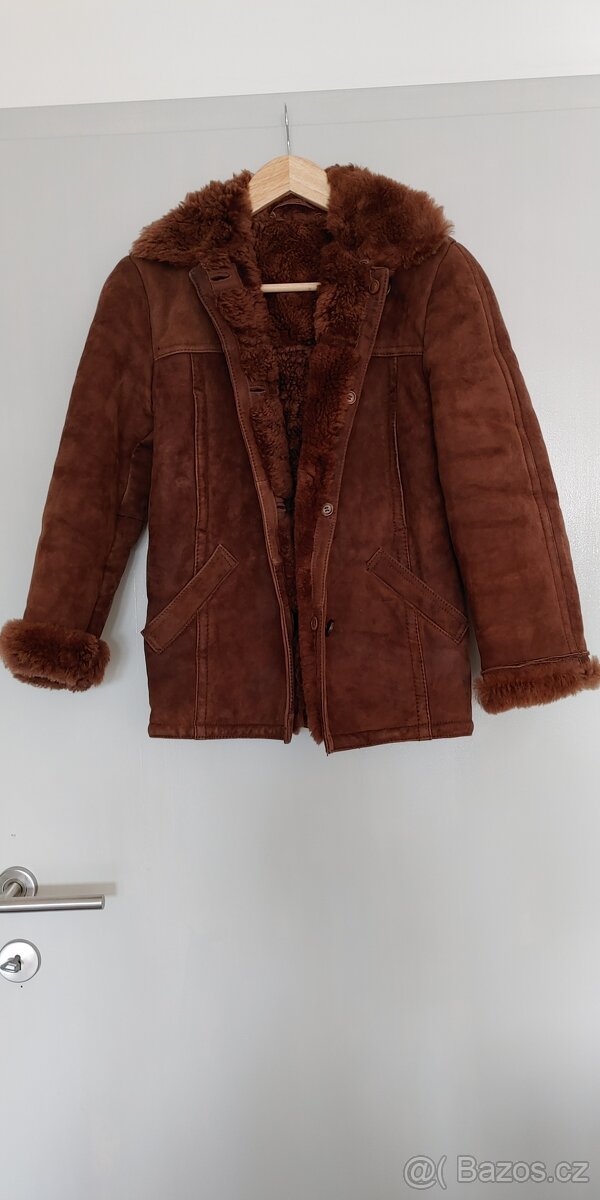 Pravý beránek, kabátek, paleto, kožich.