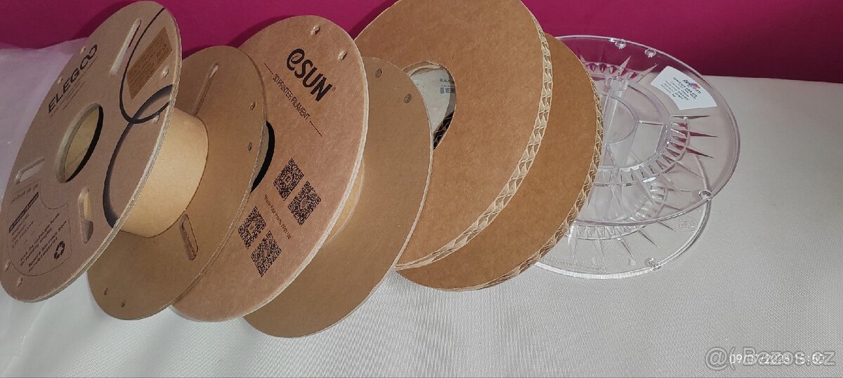 Cívky špulky filamentu prázdné karton plast pro 3D tiskárny