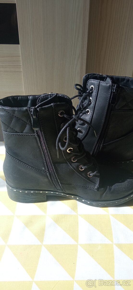 Kotníkové boty vel.36