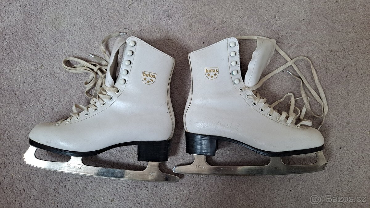 Dámské brusle velikost 37