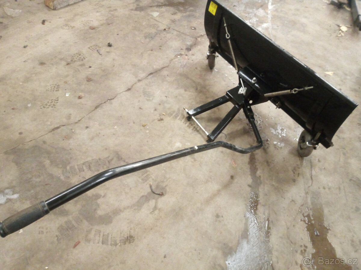 Radlice na sníh k zahradnímu traktoru