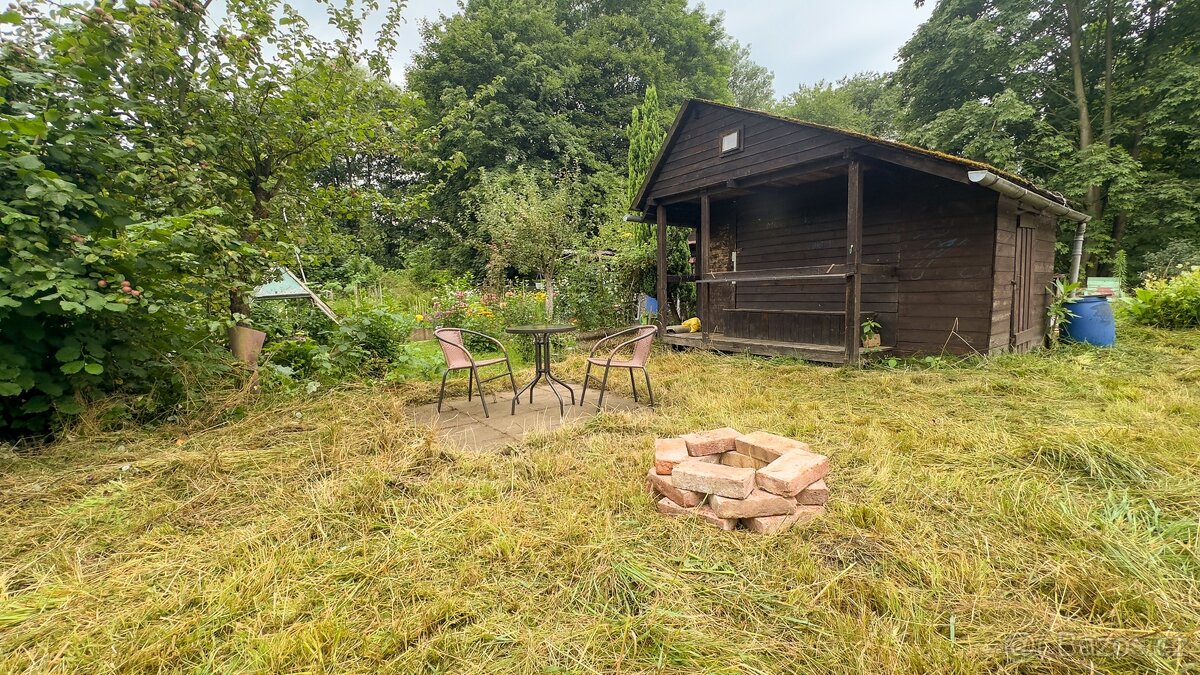 Zahrada s chatkou u řeky - Bohutín / Šumperk
