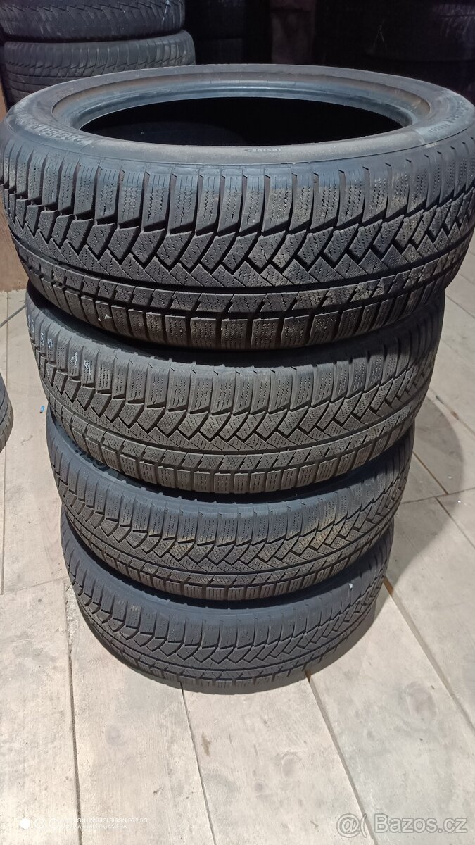 Zimní pneumatiky 235/50r19