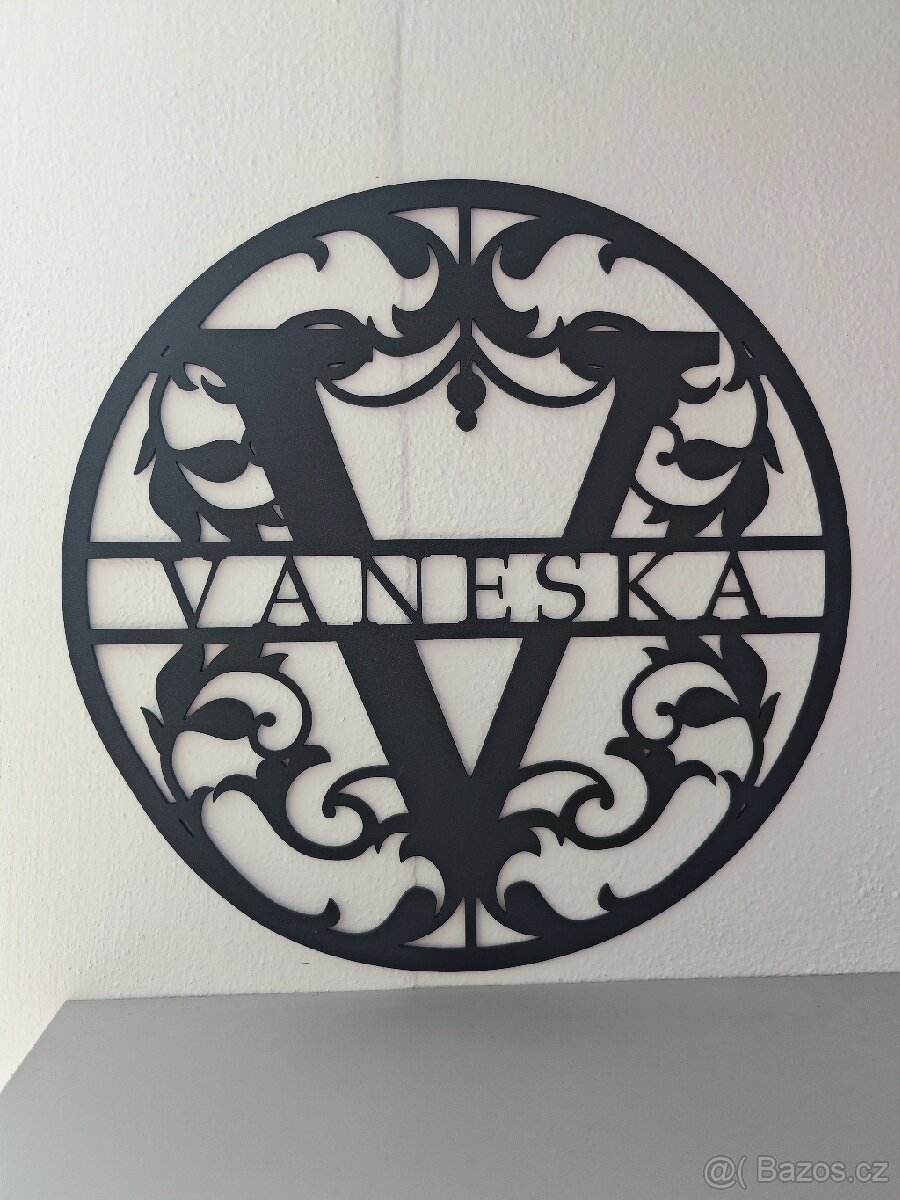 Výpalek ornament jména
