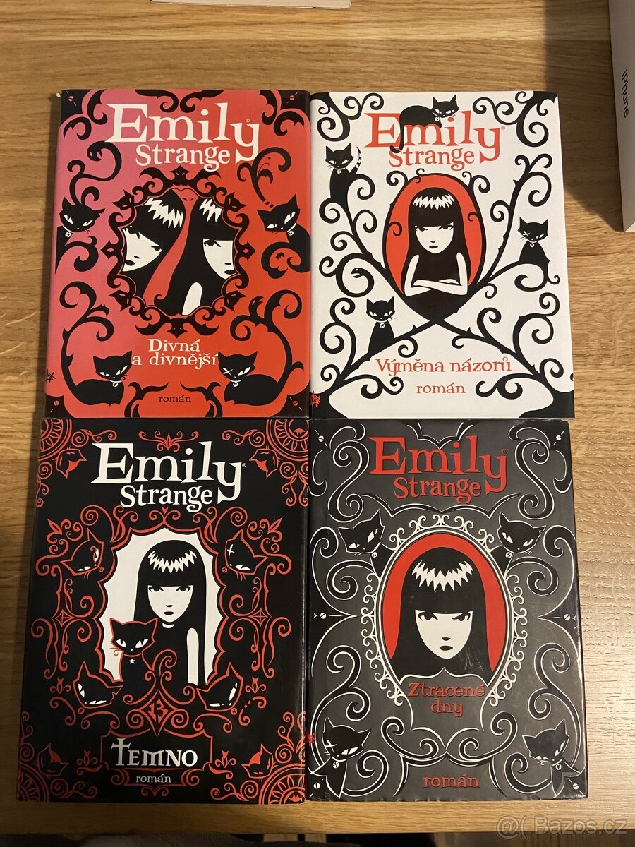 Emily Strange 4x kniha