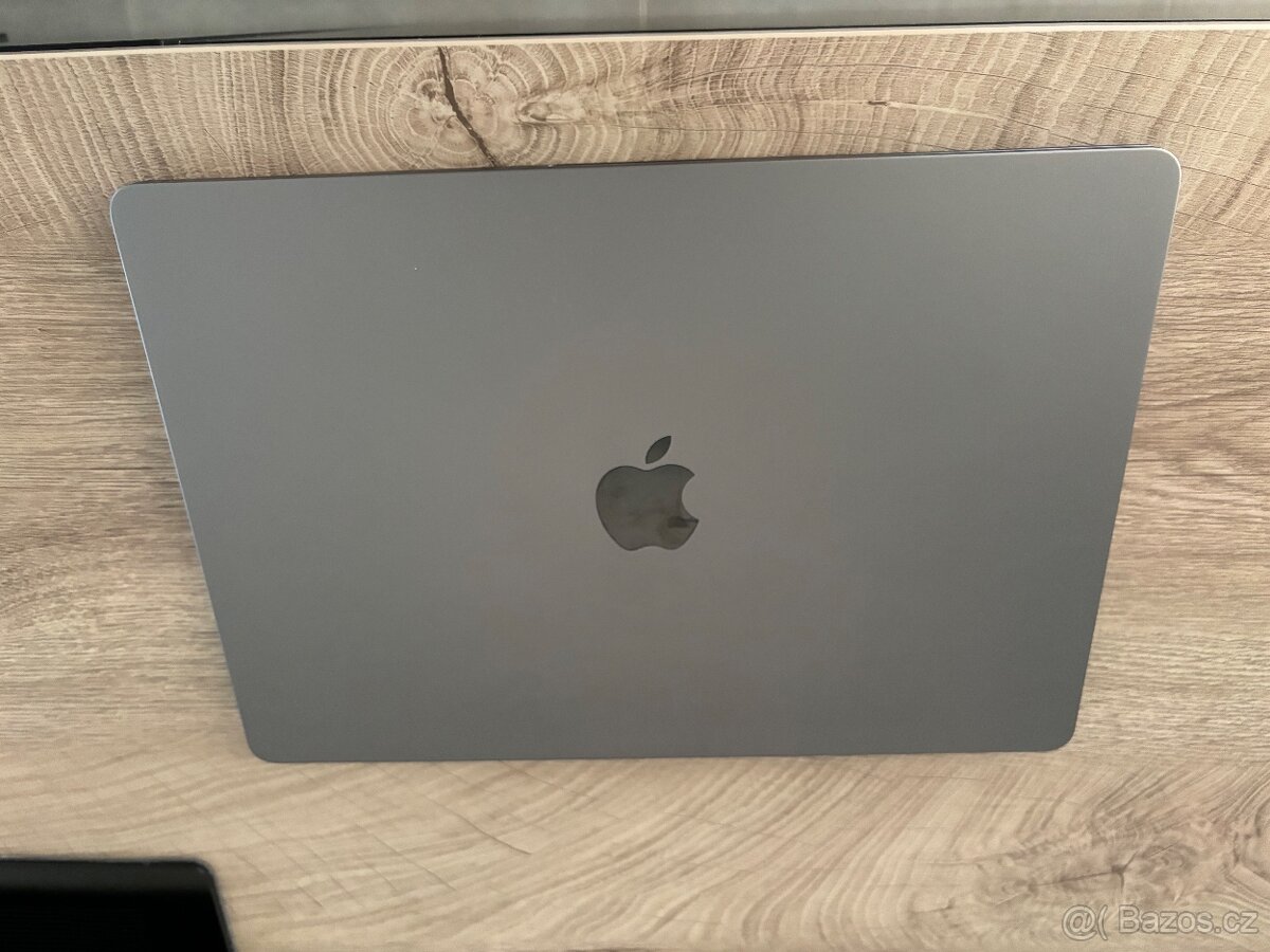 Apple MacBook Air 15" M2 Space Gray