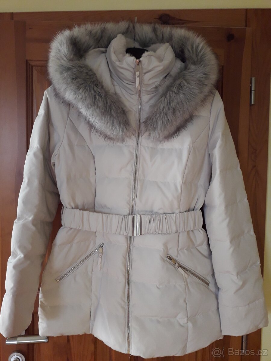 Dámská zimní péřová bunda kabátek v.38/40 Orsay
