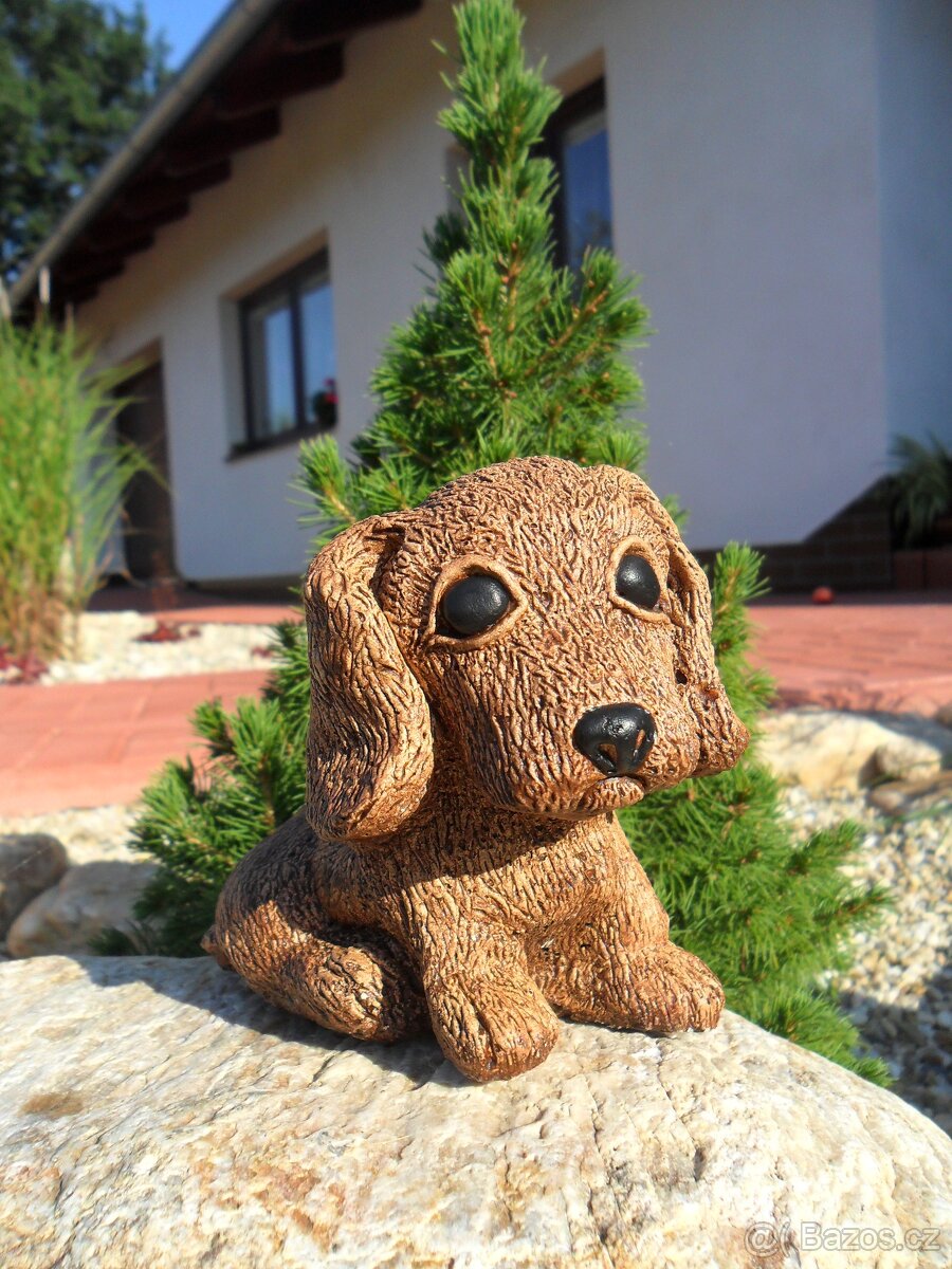 Zahradní dekorace - pes, pejsek, umělý kámen