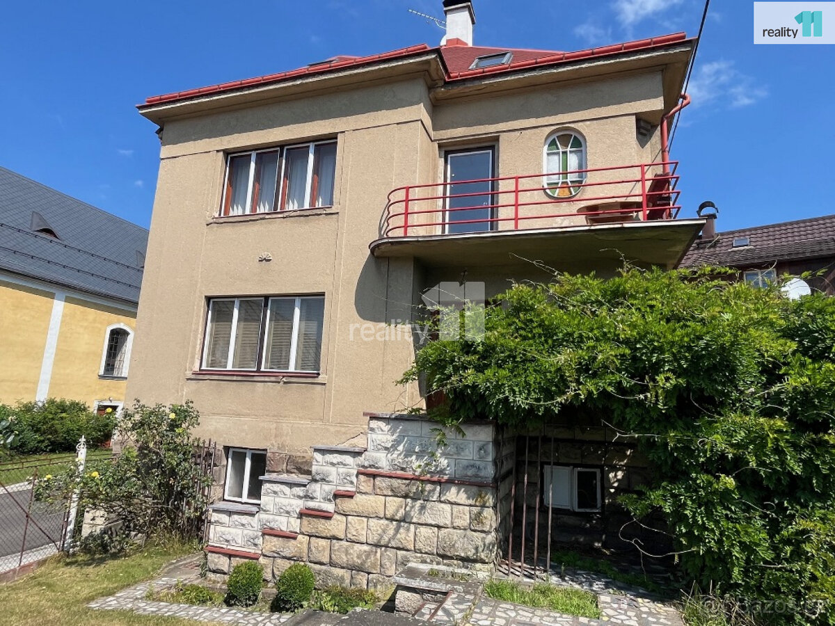 Prodej domu, Loučky  u Turnova (190 m2) – 2 jednotky (2+1 a 