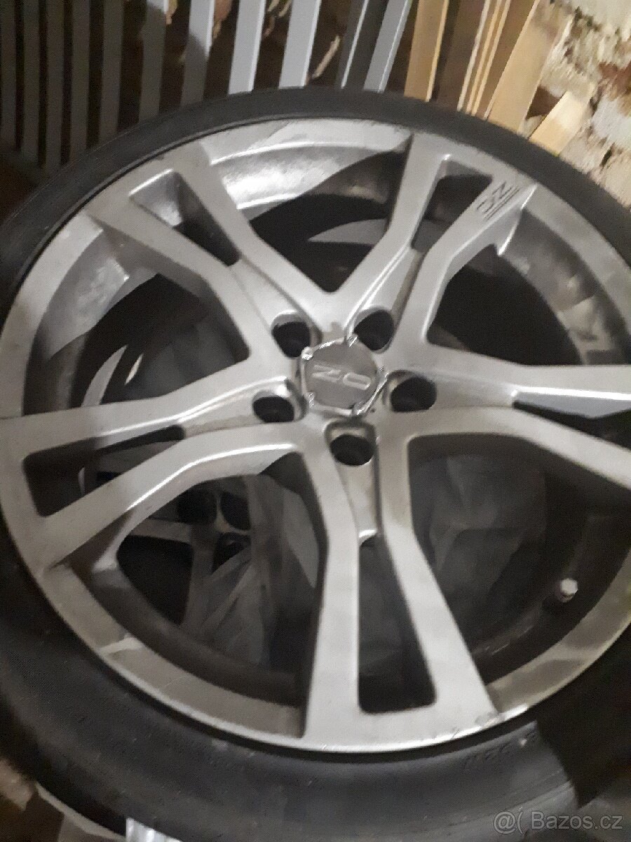 Sada letních 225/40/18 na alu diskach OZ, Vzorek 6 mm .