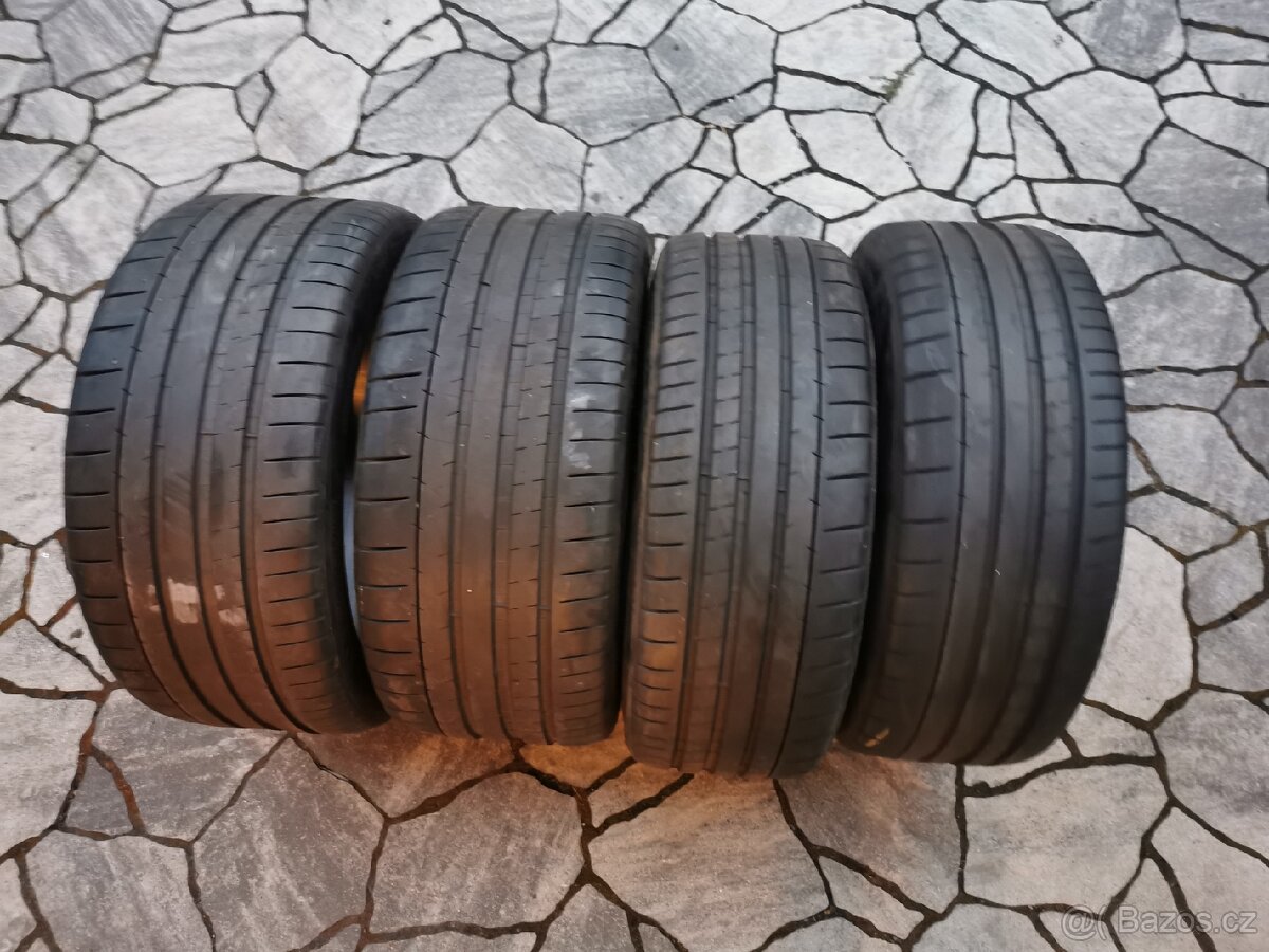 Letní sada Michelin 225/45 r18 a 255/40 r18