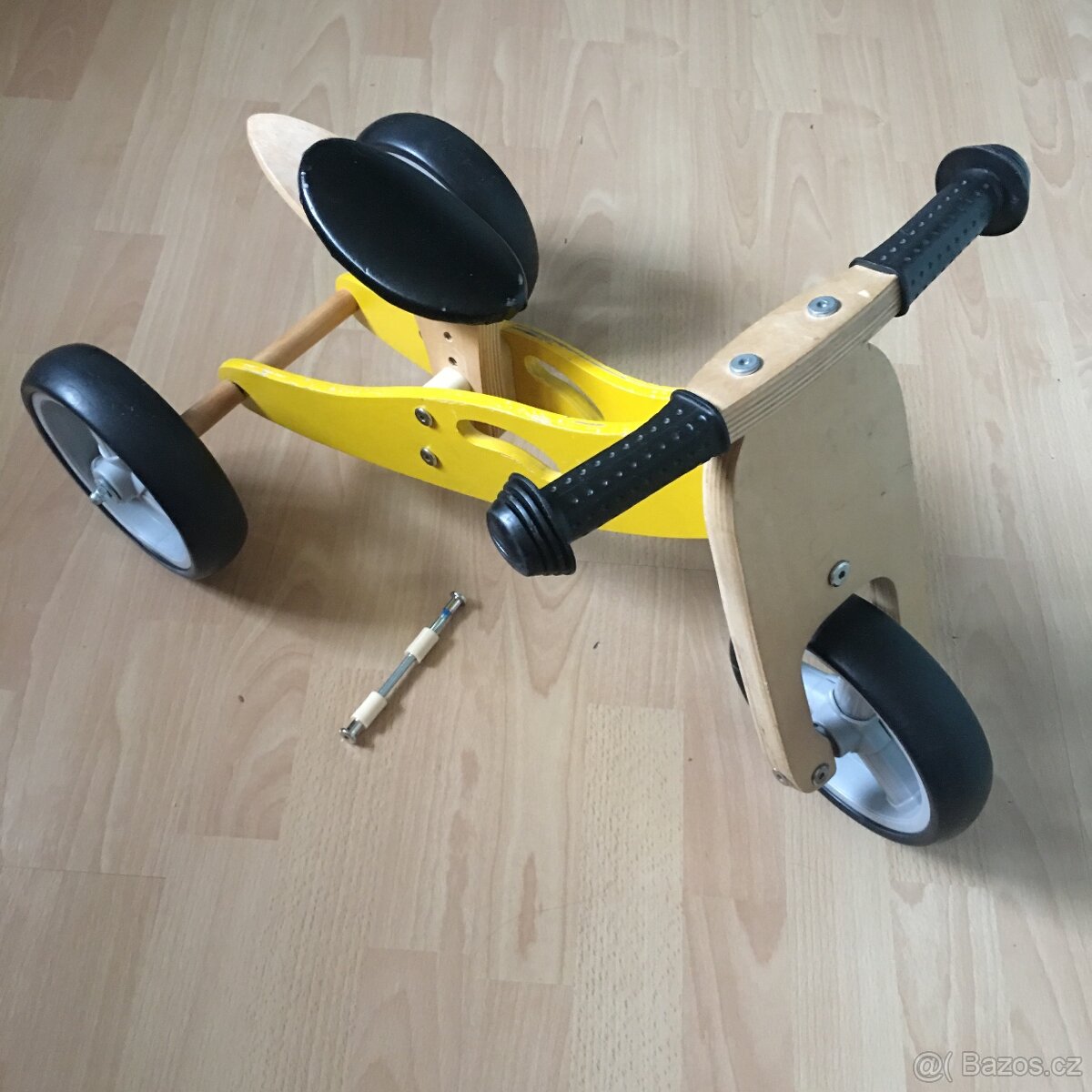 Dřevené odrážedlo Nicko 2v1