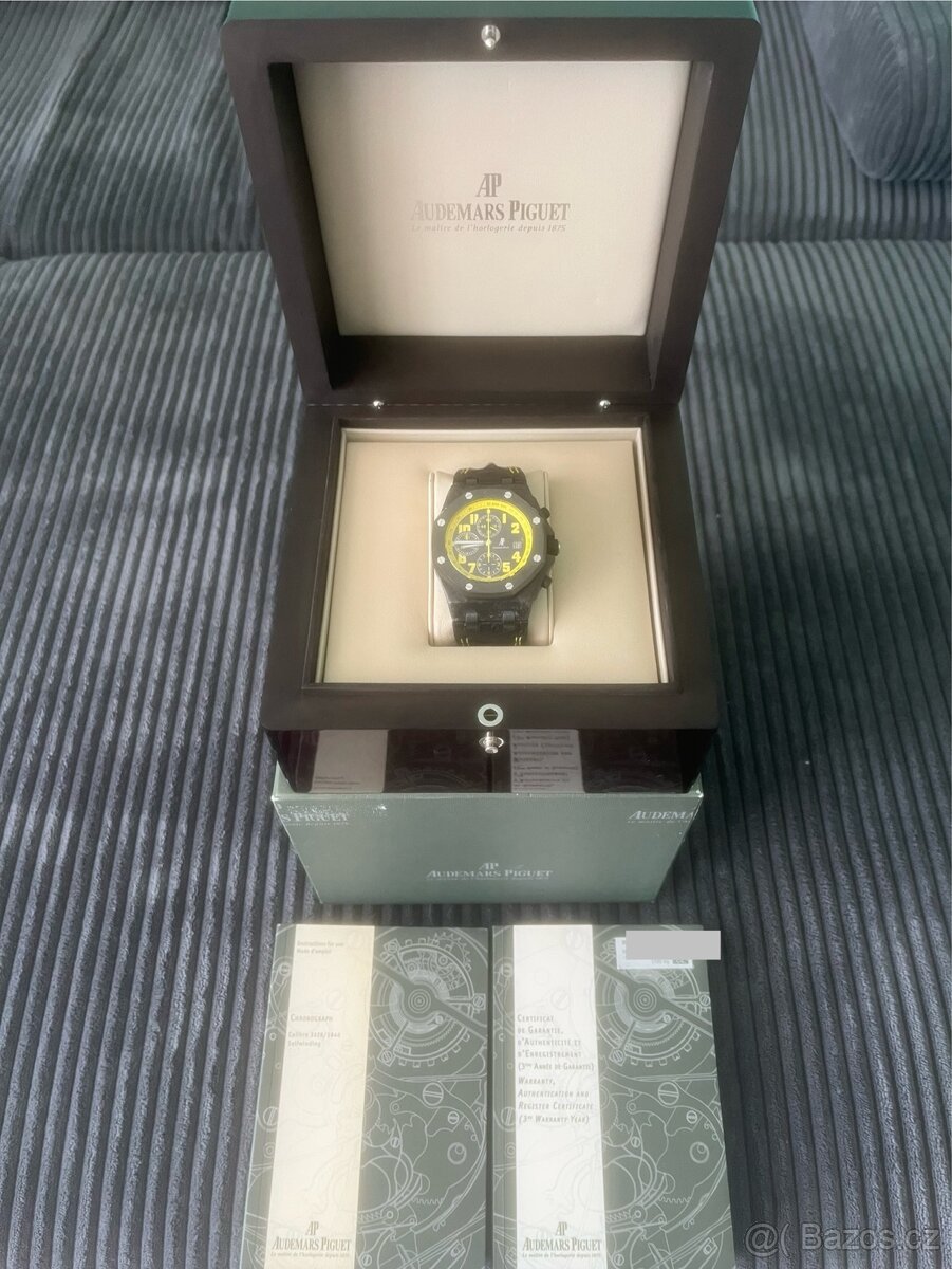 AP Royal Oak Off Shore Chrono Bumble Bee hodinky